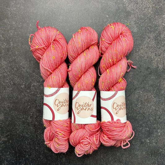 Oopsie pink - Neon Nepo Baby DK 100g